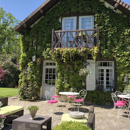 Domaine Du Vertbois Bed & Breakfast La Haye-du-Theil Exterior photo