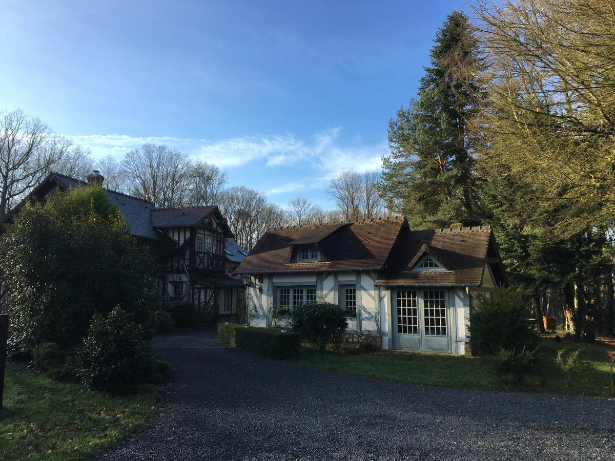 Domaine Du Vertbois Bed & Breakfast La Haye-du-Theil Exterior photo